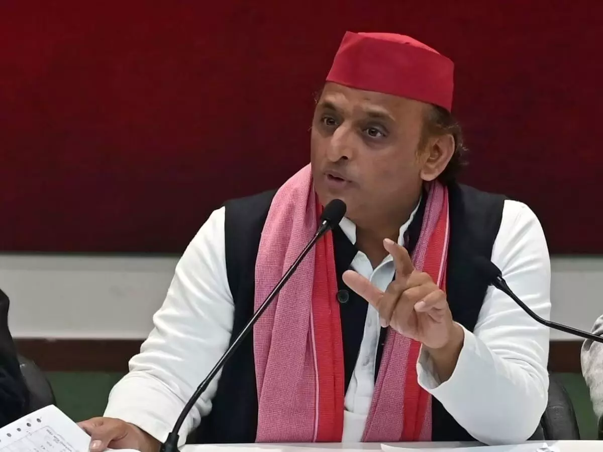 उत्तरप्रदेश में कहीं भी, कोई भी सुरक्षित नहीं है-गायत्री प्रजापति पर जेल में हुए हमले पर बोले अखिलेश यादव