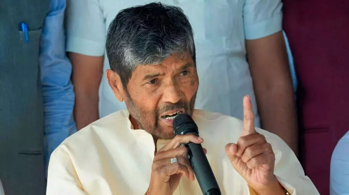 बिहार चुनाव को लेकर पशुपति कुमार पारस का बड़ा दावा, कहा - इस बार बदलाव के मूड में बिहार की जनता बिहार चुनाव को लेकर पशुपति कुमार पारस का बड़ा दावा, कहा - इस बार बदलाव के मूड में बिहार की जनता