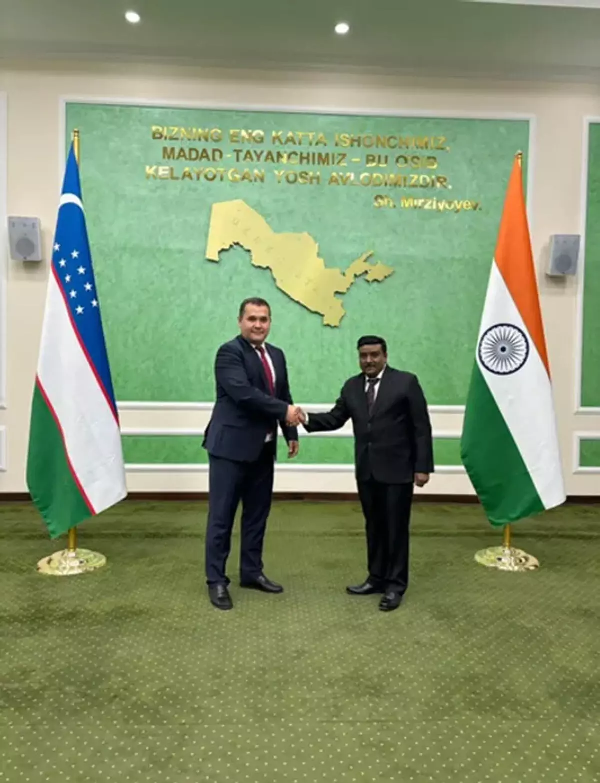 भारत और उज्बेकिस्तान के बीच आतंकवाद विरोधी सहयोग मजबूत करने पर चर्चा भारत और उज्बेकिस्तान के बीच आतंकवाद विरोधी सहयोग मजबूत करने पर चर्चा