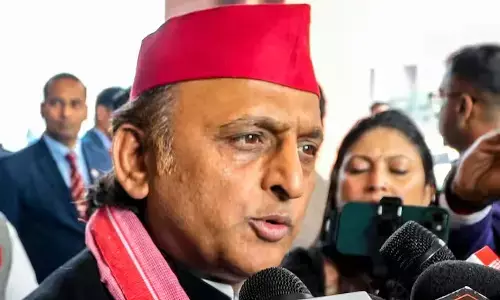 अखिलेश यादव ने भाजपा सरकार पर बोला हमला, कहा-लोहे का डबल इंजन सोने का इंजन बन चुका है