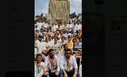 कांग्रेस सांसद वर्षा गायकवाड़ ने जन सुरक्षा विधेयक के विरोध में निकाला शांति मार्च, कहा -लोकतंत्र को खत्म करना चाहती है भाजपा कांग्रेस सांसद वर्षा गायकवाड़ ने जन सुरक्षा विधेयक के विरोध में निकाला शांति मार्च, कहा -लोकतंत्र को खत्म करना चाहती है भाजपा