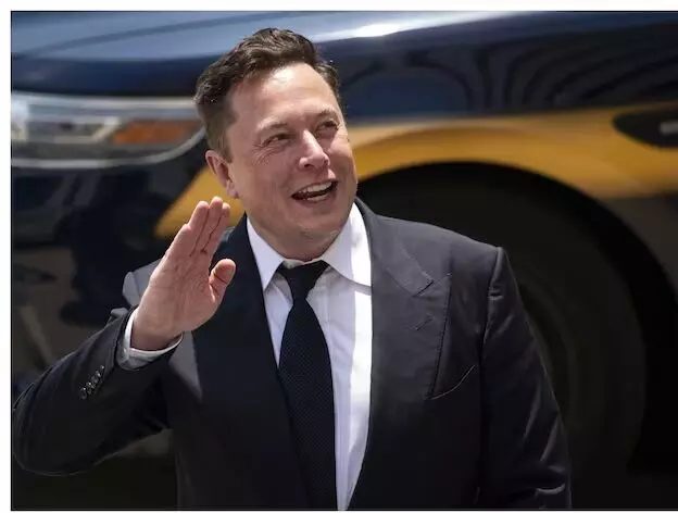 एलन मस्क 500 अरब डॉलर की नेट वर्थ का आंकड़ा छूने वाले दुनिया के पहले व्यक्ति बने