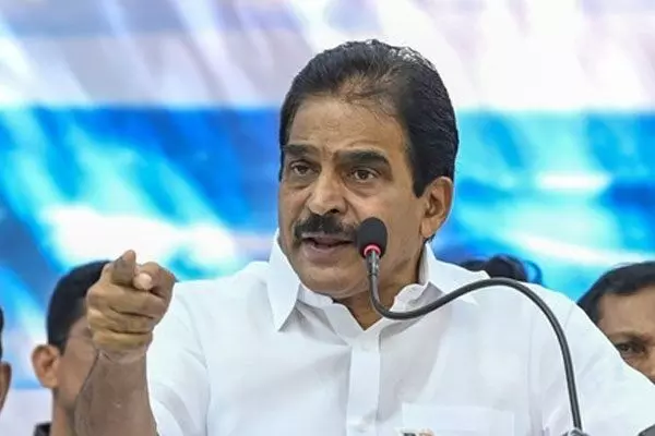 आरएसएस के सम्मान में एक स्मारक सिक्के और डाक टिकट जारी करना संविधान का अपमान : के. सी. वेणुगोपाल