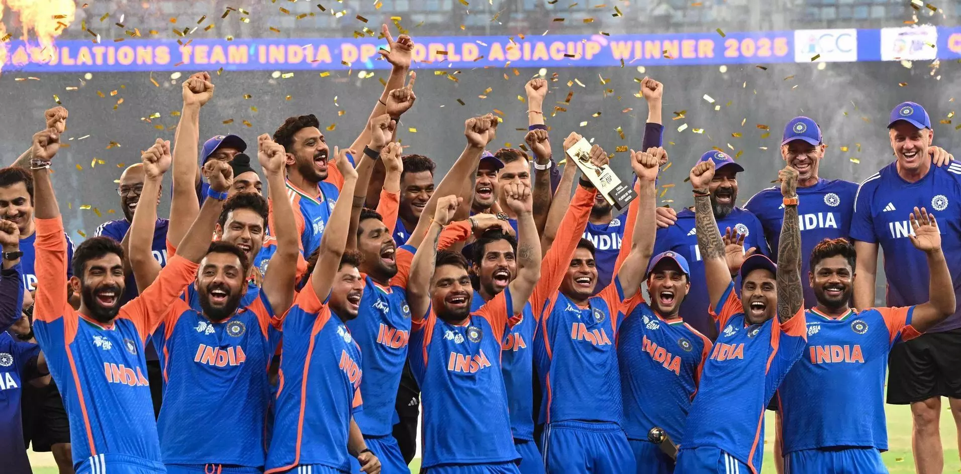 भारत और पाकिस्तान, आपसी लड़ाई को क्रिकेट के मैदान तक कैसे पहुंचने देते हैं?