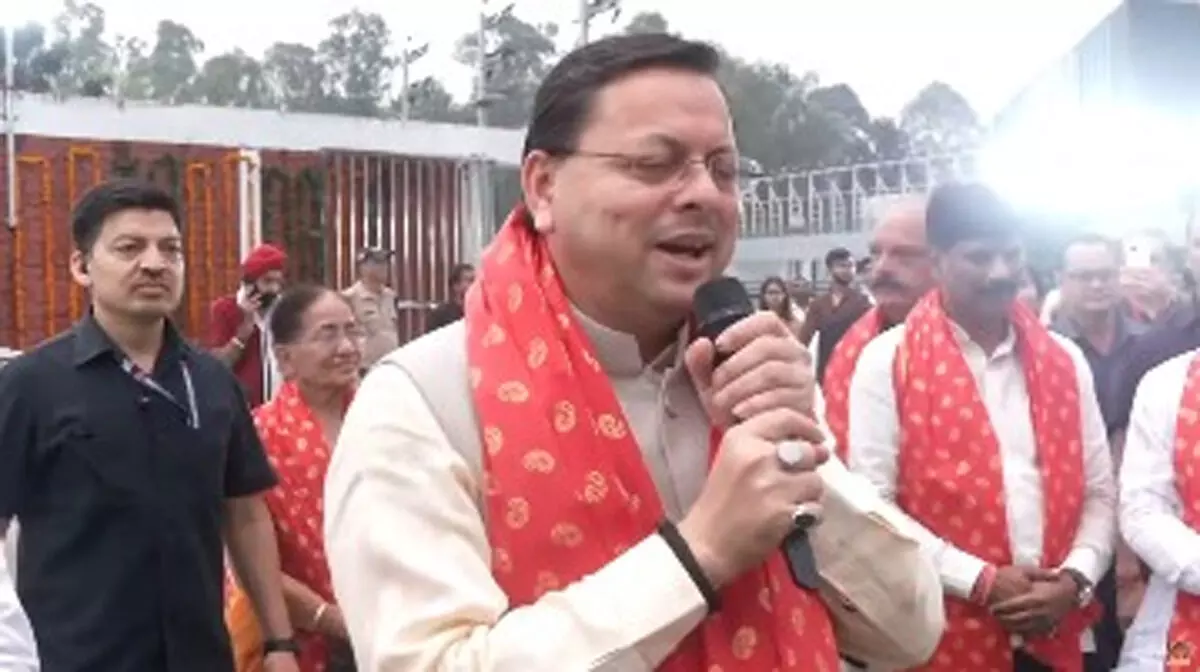 देहरादून में 121 फीट ऊंचे रावण दहन से गूंजा विजयादशमी का संदेश देहरादून में 121 फीट ऊंचे रावण दहन से गूंजा विजयादशमी का संदेश