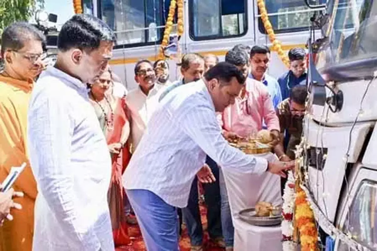 गोवा में कामकाजी महिलाओं को बस किराए में 50% छूट की सौगात गोवा में कामकाजी महिलाओं को बस किराए में 50% छूट की सौगात