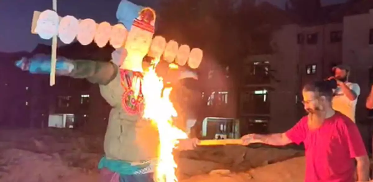 कश्मीर घाटी में धूमधाम से मनाया गया दशहरा