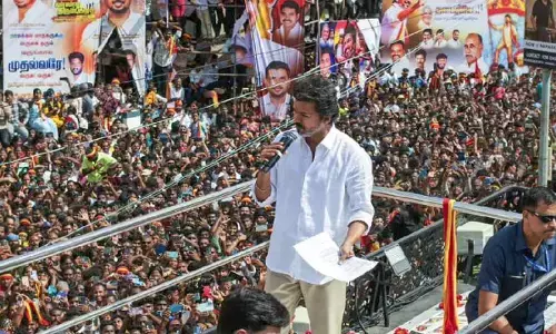 करूर भगदड़ के बाद विजय की सुरक्षा बढ़ी, एनडीए में शामिल करने की रणनीति तेज