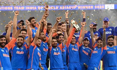 भारत और पाकिस्तान, आपसी लड़ाई को क्रिकेट के मैदान तक कैसे पहुंचने देते हैं? भारत और पाकिस्तान, आपसी लड़ाई को क्रिकेट के मैदान तक कैसे पहुंचने देते हैं?