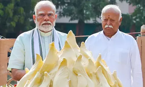 आरएसएस के 100 साल: सबसे बड़ा सवाल, यह कैसा संगठन है आरएसएस के 100 साल: सबसे बड़ा सवाल, यह कैसा संगठन है