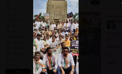 कांग्रेस सांसद वर्षा गायकवाड़ ने जन सुरक्षा विधेयक के विरोध में निकाला शांति मार्च, कहा -लोकतंत्र को खत्म करना चाहती है भाजपा