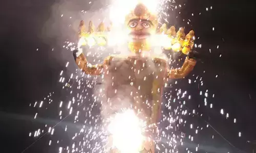 रांची में भव्य रावण दहन, सीएम हेमंत सोरेन और संजय सेठ ने किया शुभारंभ