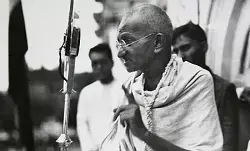 राजनीति से प्रेरित है गांधी से नफरत का अभियान