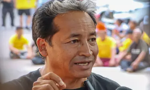 सोनम वांगचुक की गिरफ्तारी का मामला सुप्रीम कोर्ट पहुंचा, पत्नी ने की रिहाई की अपील