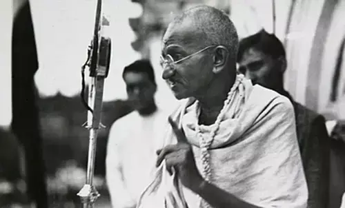 राजनीति से प्रेरित है गांधी से नफरत का अभियान