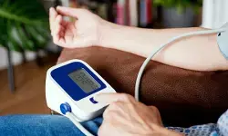 अगर अचानक गिर जाता है आपका बीपी, तो ये आयुर्वेद नुस्खे आएंगे काम