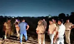 पलवल पुलिस का बड़ा एक्शन : मुठभेड़ में दो कुख्यात बदमाश दबोचे, हथियार और मोटरसाइकिल बरामद पलवल पुलिस का बड़ा एक्शन : मुठभेड़ में दो कुख्यात बदमाश दबोचे, हथियार और मोटरसाइकिल बरामद