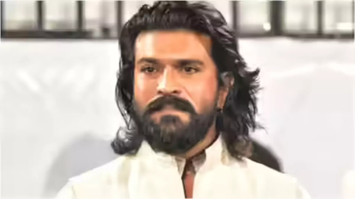 दशहरा पर राम चरण ने हिंदी में भाषण देकर जीता दिल, कहा- मैं हनुमान हूं, आप सबमें राम हैं दशहरा पर राम चरण ने हिंदी में भाषण देकर जीता दिल, कहा- मैं हनुमान हूं, आप सबमें राम हैं