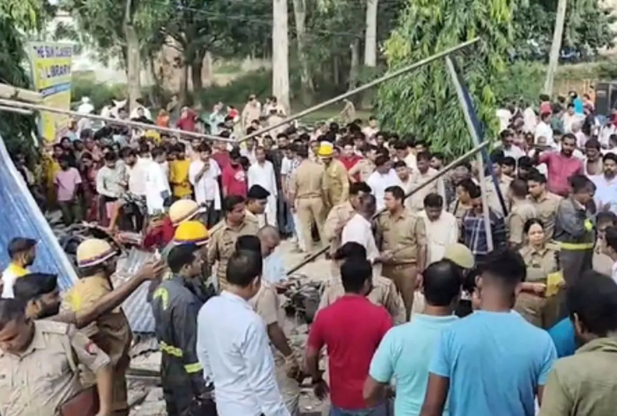 फर्रुखाबाद के कोचिंग सेंटर में जोरदार धमाका, 2 लोगों के उड़े चीथड़े, 5 घायल