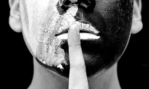 वनमानुस की चुप्पी