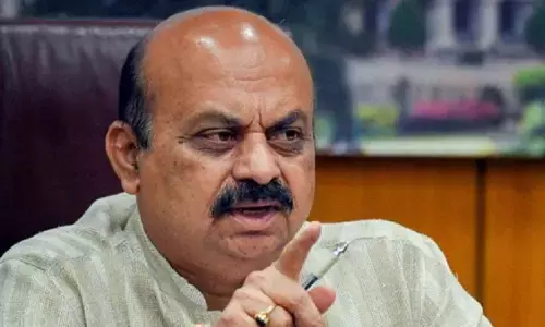 कर्नाटक में अराजकता पर बोम्मई का हमला, सरकार को बताया नाकाम