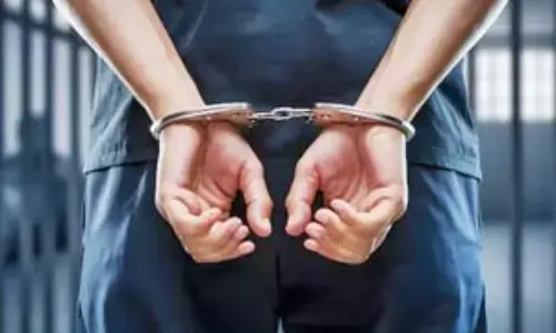 पश्चिम बंगाल : मालदा मंडल के आरपीएफ ने ट्रेन पर पथराव के आरोपी को किया गिरफ्तार पश्चिम बंगाल : मालदा मंडल के आरपीएफ ने ट्रेन पर पथराव के आरोपी को किया गिरफ्तार