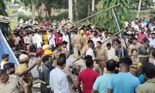 फर्रुखाबाद के कोचिंग सेंटर में जोरदार धमाका, 2 लोगों के उड़े चीथड़े, 5 घायल