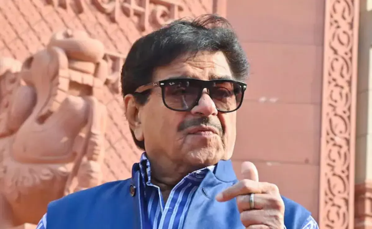 शत्रुघ्न सिन्हा ने राहुल को बताया परिपक्व और काबिल नेता, चुनाव आयोग पर वोट चोरी के आरोपों का खुलकर किया समर्थन