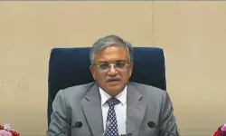 बिहार चुनाव : चुनाव आयोग की प्रेस कॉन्फ्रेंस बिहार चुनाव : चुनाव आयोग की प्रेस कॉन्फ्रेंस