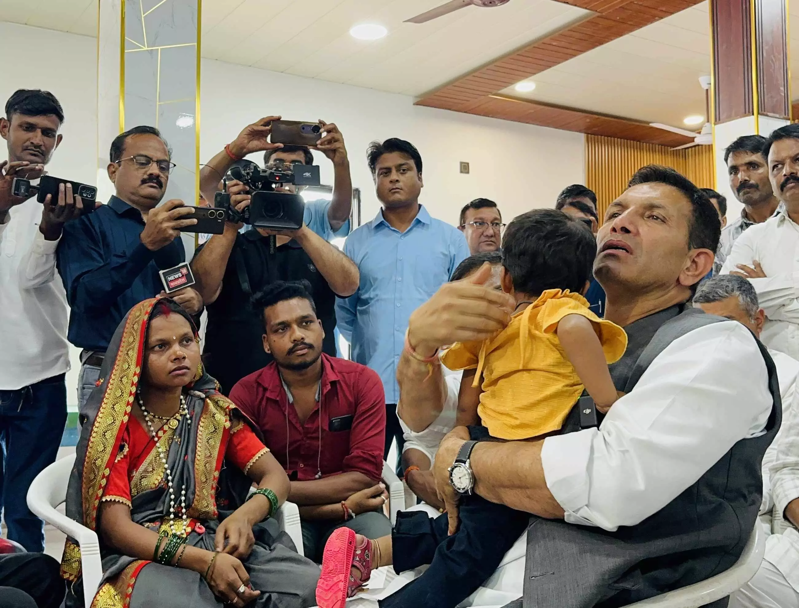 जीतू पटवारी ने कफ सिरप मौत मामले में स्वास्थ्य मंत्री राजेंद्र शुक्ला को बर्खास्त करने की मांग की