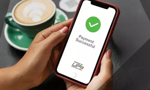 केंद्र ने लेनदेन के लिए यूपीआई के साथ ऑन-डिवाइस ऑथेंटिकेशन जैसे नए फीचर्स किए पेश केंद्र ने लेनदेन के लिए यूपीआई के साथ ऑन-डिवाइस ऑथेंटिकेशन जैसे नए फीचर्स किए पेश