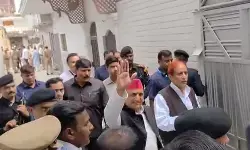 आज़म खान से मिले अखिलेश यादव, जेल से छूटने के बाद उनकी यह पहली मुलाकात आज़म खान से मिले अखिलेश यादव, जेल से छूटने के बाद उनकी यह पहली मुलाकात