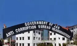 जम्मू कश्मीर में भ्रष्टाचार निरोधक ब्यूरो के घेरे में 10 राजनेता, 90 जेकेएएस और आईएएस अधिकारी