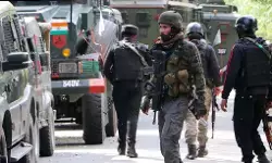 राजौरी में आतंकियों की तलाश जारी, अनंतनाग में आप्रेशन के दौरान दो कमांडों भी लापता