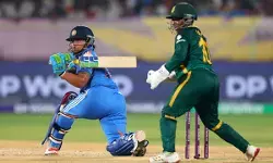 ऋचा घोष ने बनाया रिकॉर्ड, आठवें नंबर पर सबसे बड़ी पारी खेलने वाली बल्लेबाज बनीं ऋचा घोष ने बनाया रिकॉर्ड, आठवें नंबर पर सबसे बड़ी पारी खेलने वाली बल्लेबाज बनीं