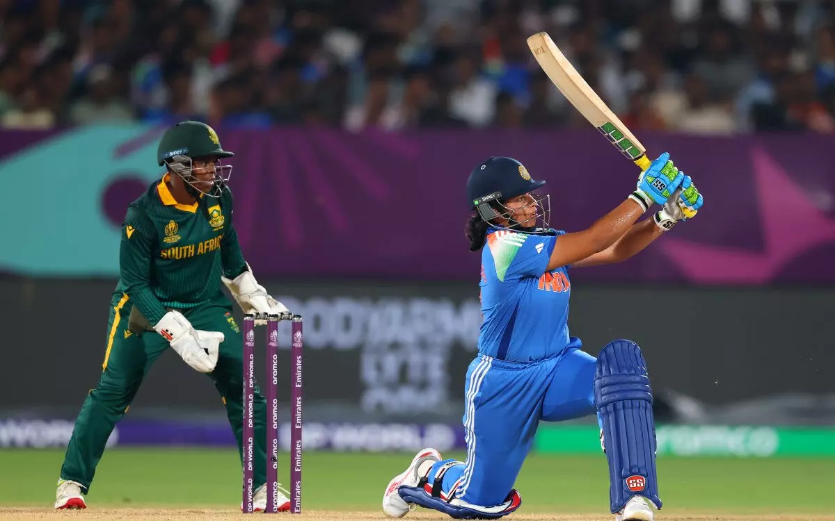 महिला विश्व कप: शतक से चूकीं ऋचा घोष, भारत ने दक्षिण अफ्रीका को दिया 252 रन का लक्ष्य महिला विश्व कप: शतक से चूकीं ऋचा घोष, भारत ने दक्षिण अफ्रीका को दिया 252 रन का लक्ष्य