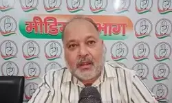 कांग्रेस ने भाजपा के हर घर स्वदेशी, घर-घर स्वदेशी के पम्पलेट जारी करने पर कसा तंज, कहा - इनका स्वदेशी नारा सिर्फ दिखावा