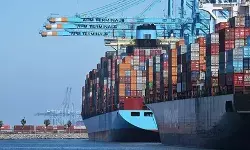 चीन ने अमेरिका से जुड़े जहाज़ों पर बंदरगाह सेवा शुल्क लगाने की घोषणा की, 14 अक्टूबर से होगा लागू