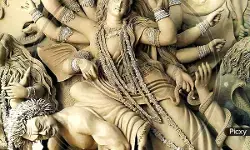 मूर्तियों का प्रजातंत्र