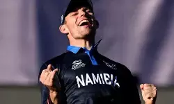 बड़ा उलटफेर, नामीबिया ने एकमात्र टी20 में दक्षिण अफ्रीका को 4 विकेट से हराया बड़ा उलटफेर, नामीबिया ने एकमात्र टी20 में दक्षिण अफ्रीका को 4 विकेट से हराया
