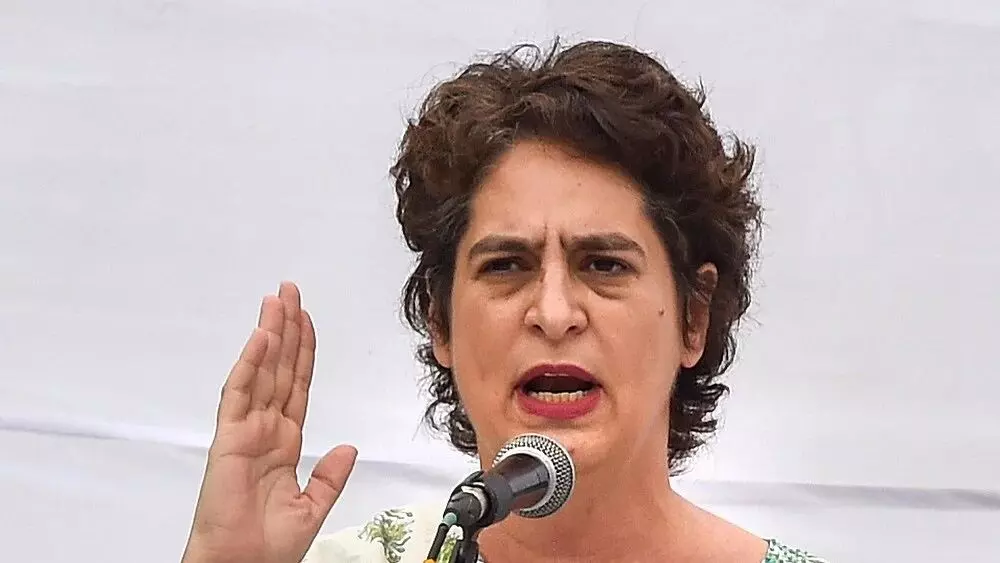 तालिबान के विदेश मंत्री की प्रेस कांफ्रेंस में महिलाओं की एंट्री बैन पर प्रियंका ने मोदी से पूछे ये सवाल तालिबान के विदेश मंत्री की प्रेस कांफ्रेंस में महिलाओं की एंट्री बैन पर प्रियंका ने मोदी से पूछे ये सवाल