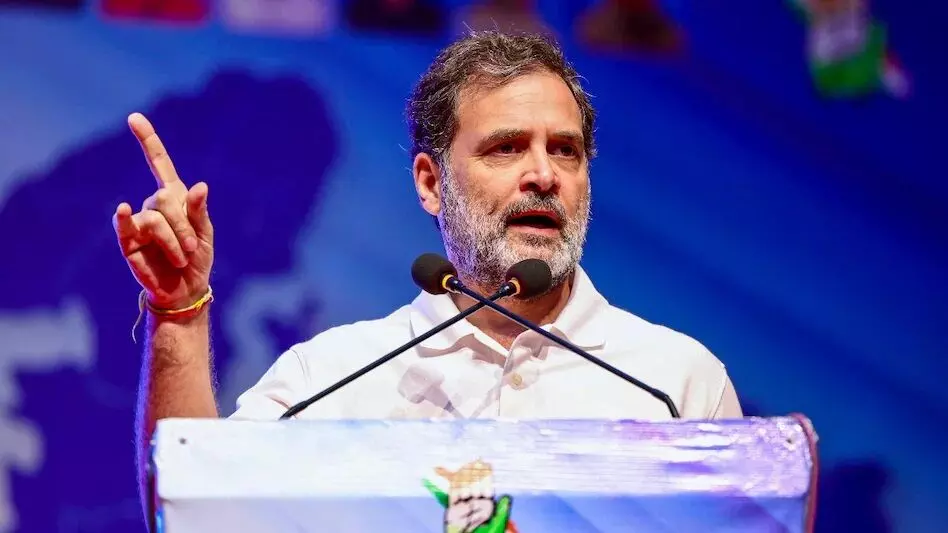 राहुल गांधी ने अफगान विदेश मंत्री की प्रेस कॉन्फ्रेंस में महिला पत्रकारों की एंट्री बैन पर केंद्र की आलोचना की