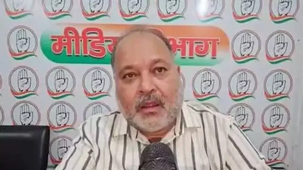 कांग्रेस ने भाजपा के हर घर स्वदेशी, घर-घर स्वदेशी के पम्पलेट जारी करने पर कसा तंज, कहा - इनका स्वदेशी नारा सिर्फ दिखावा