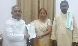 बिहार चुनाव से पहले राजद को बड़ा झटका, जानिए किन दो नेताओं ने दिया इस्तीफा