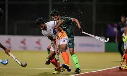 भारतीय हॉकी टीम ने पाकिस्तानी खिलाड़ियों को दिया हाई फाइव, ड्रॉ रहा मुकाबला