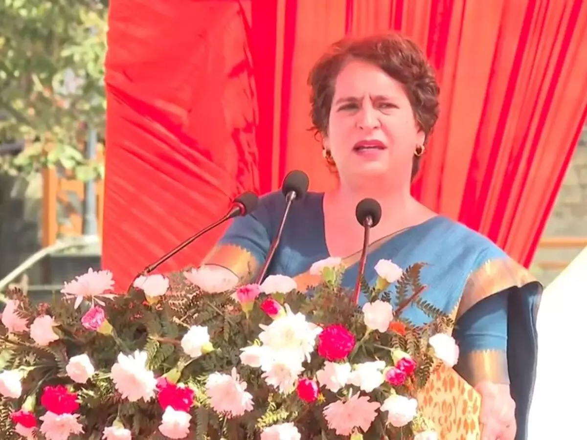 वीरभद्र सिंह की प्रतिमा का अनावरण, प्रियंका गांधी बोलीं-‘उनके कण-कण में था हिमाचल’