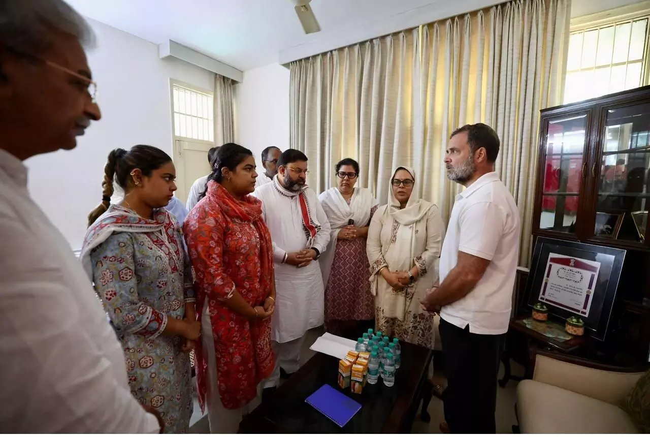 हरियाणा सरकार तमाशा बंद करे, आईपीएस पूरन कुमार सुसाइड मामले में वादा निभाएं : राहुल गांधी