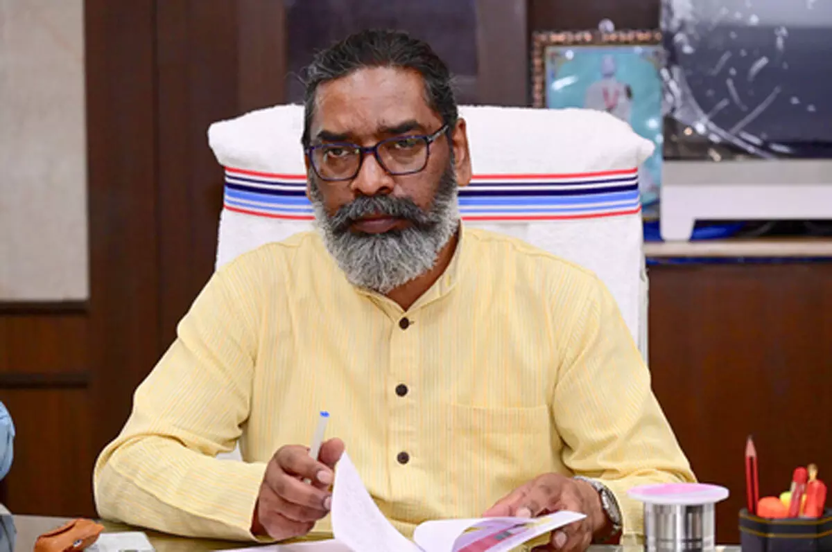 झारखंड सरकार का बड़ा फैसला : महिला और एकल पुरुष शिक्षकों को 730 दिन की चाइल्ड केयर लीव