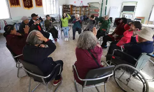 विदेशों में बुजुर्गों की देखरेख की नौकरी मिलना होगा मुश्किल विदेशों में बुजुर्गों की देखरेख की नौकरी मिलना होगा मुश्किल