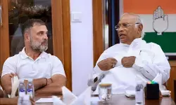 बिहार चुनाव : कांग्रेस ने 43 उम्मीदवारों के नाम पर लगाई मुहर बिहार चुनाव : कांग्रेस ने 43 उम्मीदवारों के नाम पर लगाई मुहर